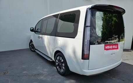 Hyundai Staria, 2022 год, 3 303 000 рублей, 4 фотография