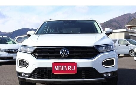 Volkswagen T-Roc I, 2022 год, 1 580 000 рублей, 2 фотография