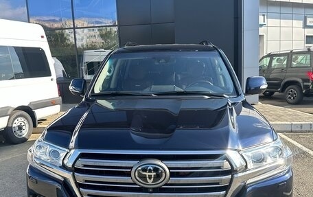 Toyota Land Cruiser 200, 2016 год, 5 200 000 рублей, 2 фотография