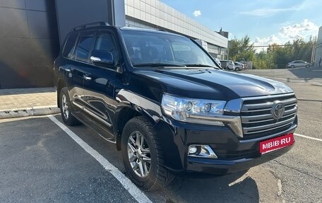 Toyota Land Cruiser 200, 2016 год, 5 200 000 рублей, 3 фотография