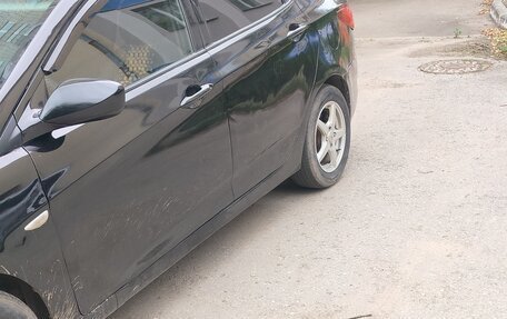 Hyundai Solaris II рестайлинг, 2014 год, 420 000 рублей, 2 фотография