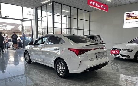 Hyundai Verna, 2022 год, 1 175 000 рублей, 5 фотография