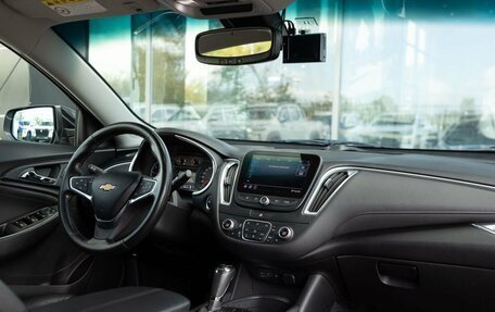 Chevrolet Malibu IX, 2018 год, 1 300 000 рублей, 10 фотография