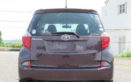 Toyota Ractis II, 2013 год, 750 000 рублей, 6 фотография