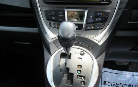 Toyota Ractis II, 2013 год, 750 000 рублей, 14 фотография