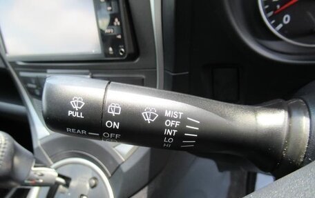 Toyota Ractis II, 2013 год, 750 000 рублей, 16 фотография