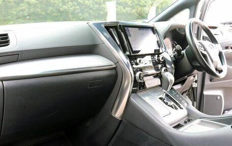 Toyota Alphard III, 2021 год, 3 196 000 рублей, 16 фотография