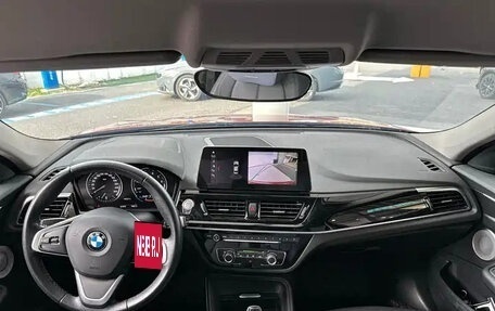 BMW 1 серия, 2022 год, 1 900 000 рублей, 7 фотография