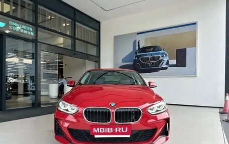 BMW 1 серия, 2022 год, 1 900 000 рублей, 2 фотография