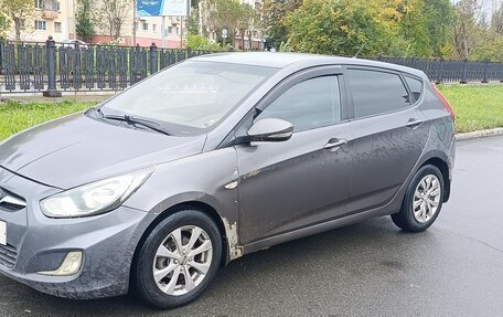 Hyundai Solaris II рестайлинг, 2012 год, 470 000 рублей, 1 фотография