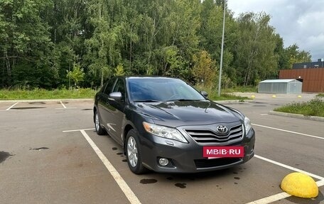Toyota Camry, 2011 год, 1 500 000 рублей, 2 фотография