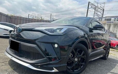 Toyota C-HR I рестайлинг, 2021 год, 1 881 000 рублей, 3 фотография