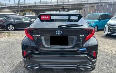 Toyota C-HR I рестайлинг, 2021 год, 1 881 000 рублей, 6 фотография