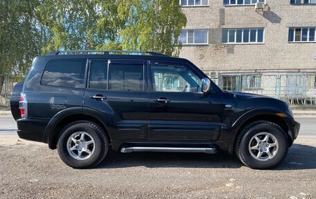 Mitsubishi Montero III, 2001 год, 825 000 рублей, 2 фотография
