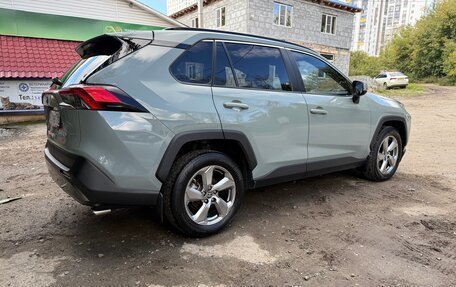 Toyota RAV4, 2019 год, 3 100 000 рублей, 3 фотография