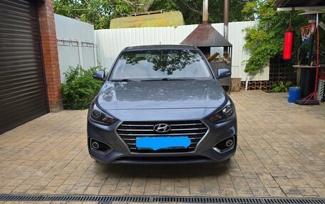 Hyundai Solaris II рестайлинг, 2017 год, 1 250 000 рублей, 2 фотография