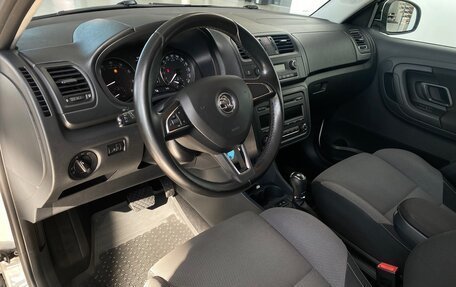 Skoda Fabia II, 2014 год, 875 000 рублей, 5 фотография