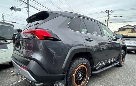 Toyota RAV4, 2020 год, 2 366 000 рублей, 3 фотография