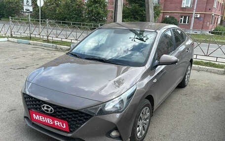 Hyundai Solaris II рестайлинг, 2021 год, 1 510 000 рублей, 2 фотография