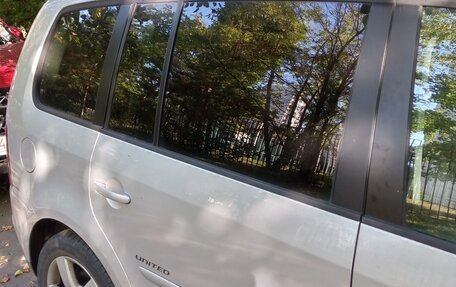 Volkswagen Touran III, 2009 год, 650 000 рублей, 3 фотография