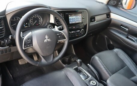 Mitsubishi Outlander III рестайлинг 3, 2013 год, 1 429 000 рублей, 5 фотография