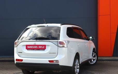 Mitsubishi Outlander III рестайлинг 3, 2013 год, 1 429 000 рублей, 4 фотография