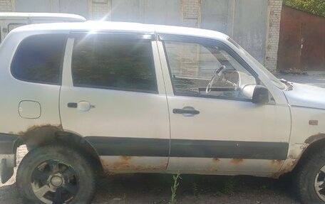 Chevrolet Niva I рестайлинг, 2004 год, 158 160 рублей, 7 фотография