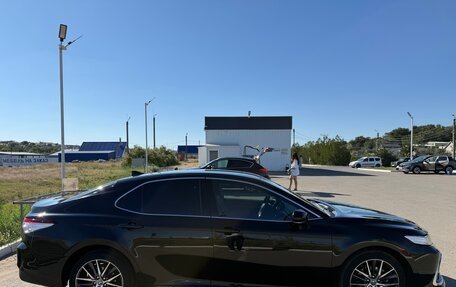 Toyota Camry, 2021 год, 3 350 000 рублей, 3 фотография