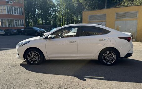 Hyundai Solaris II рестайлинг, 2021 год, 1 560 000 рублей, 3 фотография