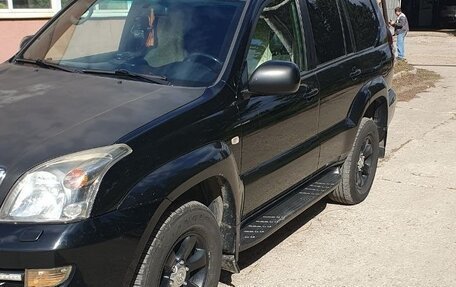 Toyota Land Cruiser Prado 120 рестайлинг, 2008 год, 2 000 000 рублей, 2 фотография