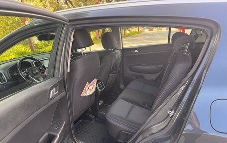 KIA Sportage IV рестайлинг, 2020 год, 2 500 000 рублей, 3 фотография