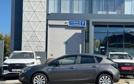 Opel Astra J, 2010 год, 700 000 рублей, 2 фотография