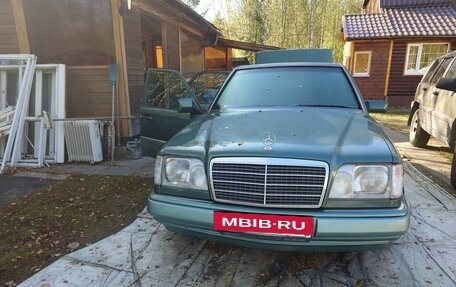 Mercedes-Benz E-Класс, 1994 год, 1 450 000 рублей, 4 фотография