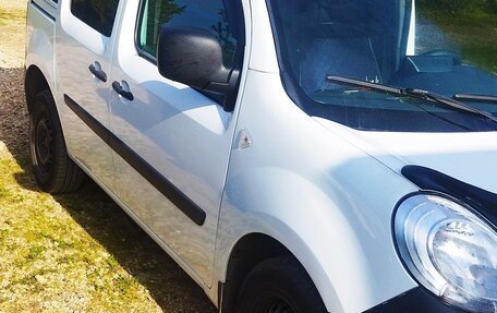 Renault Kangoo II рестайлинг, 2009 год, 750 000 рублей, 2 фотография