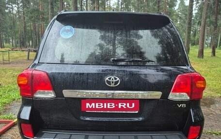 Toyota Land Cruiser 200, 2013 год, 3 250 000 рублей, 2 фотография