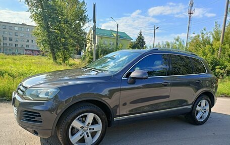 Volkswagen Touareg III, 2012 год, 2 500 000 рублей, 3 фотография