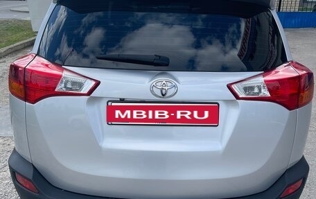 Toyota RAV4, 2013 год, 1 850 000 рублей, 2 фотография