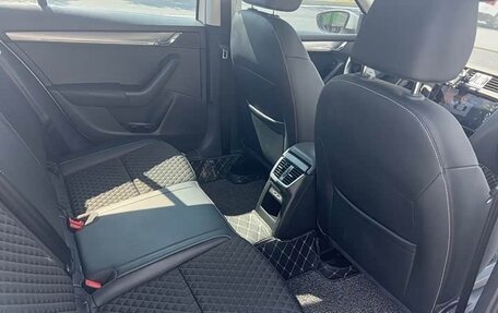 Skoda Octavia, 2021 год, 1 300 000 рублей, 4 фотография