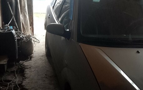 Ford Focus IV, 2004 год, 130 000 рублей, 2 фотография