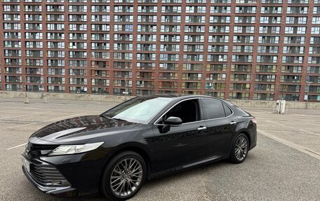 Toyota Camry, 2018 год, 2 990 000 рублей, 3 фотография