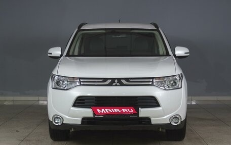 Mitsubishi Outlander III рестайлинг 3, 2013 год, 1 449 000 рублей, 3 фотография