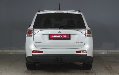 Mitsubishi Outlander III рестайлинг 3, 2013 год, 1 449 000 рублей, 4 фотография