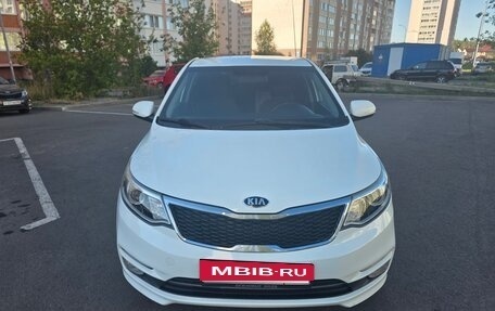 KIA Rio III рестайлинг, 2015 год, 1 050 000 рублей, 2 фотография