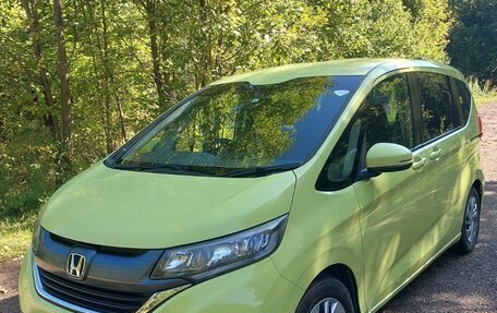 Honda Freed II, 2018 год, 1 900 000 рублей, 2 фотография