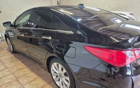 Hyundai Sonata VI, 2012 год, 1 400 000 рублей, 1 фотография