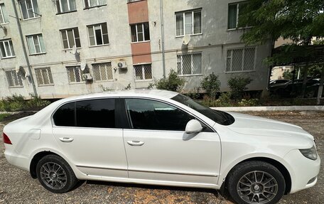 Skoda Superb III рестайлинг, 2011 год, 1 050 000 рублей, 3 фотография