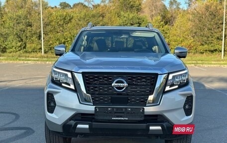 Nissan Navara (Frontier), 2024 год, 3 950 000 рублей, 2 фотография