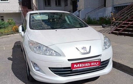 Peugeot 408 I рестайлинг, 2015 год, 680 000 рублей, 3 фотография