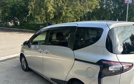 Toyota Sienta II, 2016 год, 1 380 000 рублей, 4 фотография