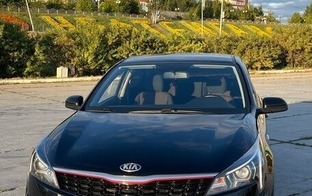 KIA Rio IV, 2021 год, 1 750 000 рублей, 2 фотография